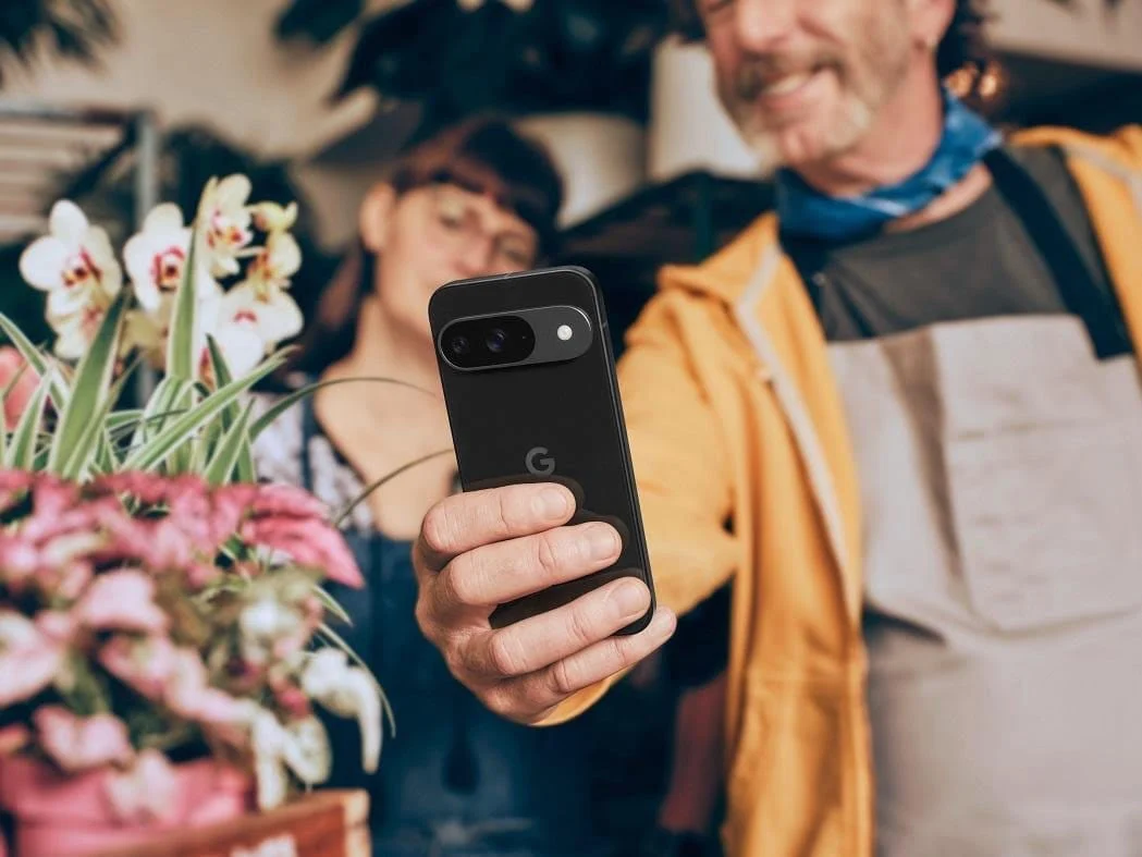 Google Pixel 9 ponúka výnimočný výkon, skvelý displej a špičkové fotoaparáty. S procesorom Tensor G4 a podporou 7 rokov aktualizácií je ideálny pre náročných používateľov. Výdrž batérie, rýchle nabíjanie a inovatívne funkcie robia z Pixel 9 spoľahlivý a všestranný smartfón pre každodenné použitie.